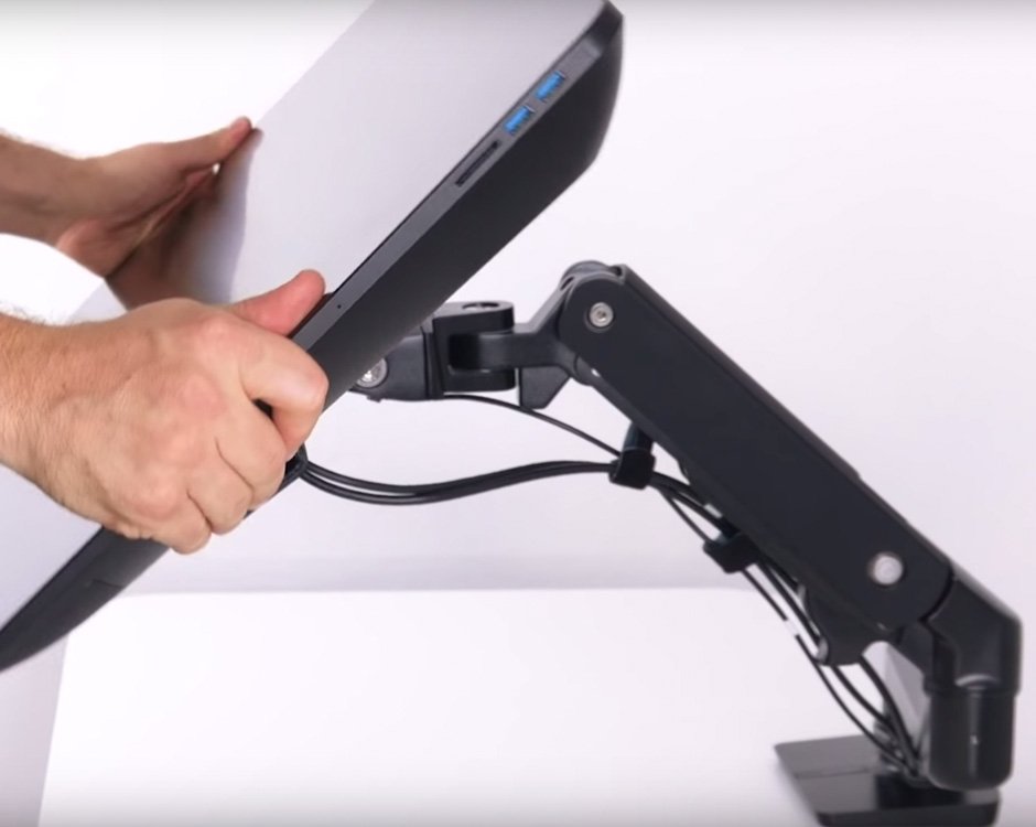 Wacom Cintiq Pro 24 Touch + Flex Arm Bundle